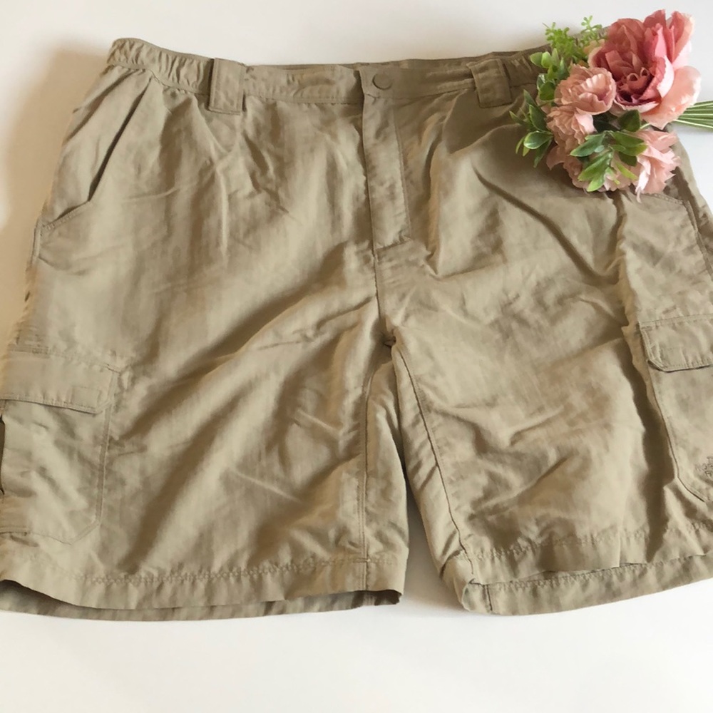 NORTH FACE CARGO SHORTS XXL NYLON NORTH FACE XXL TAN CARGO SHORtS